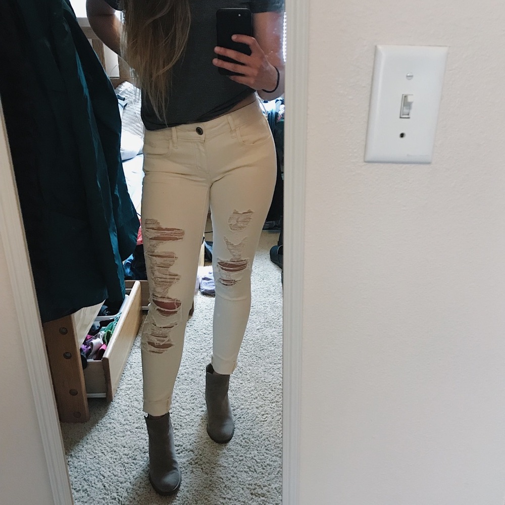 American Eagle White Ripped Jeans